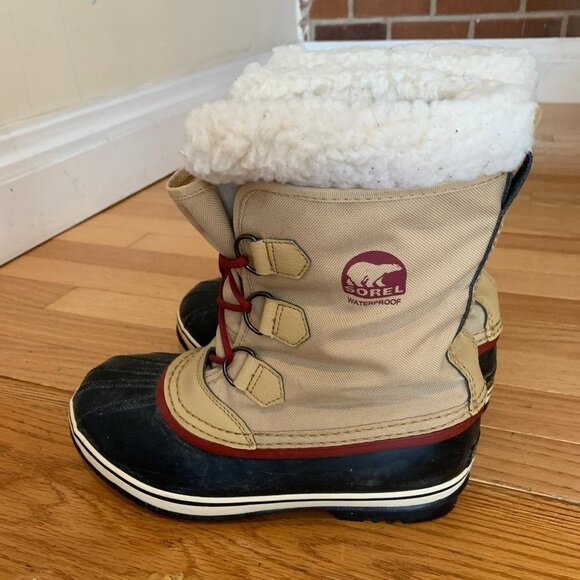 Sorel Shoes - Women's SOREL Joan of Artic White Fur Top